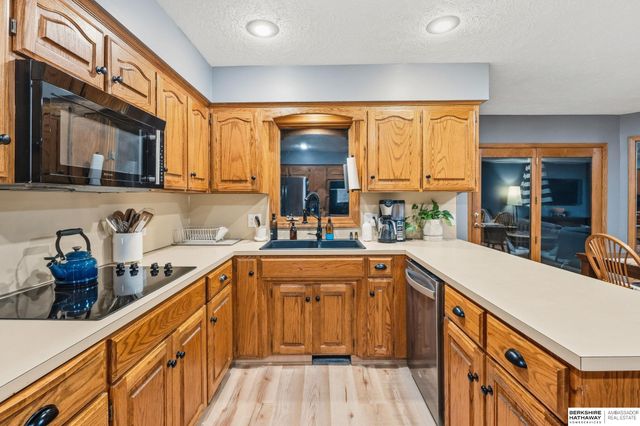 14453 Nelson's Creek Drive, Omaha, NE 68116