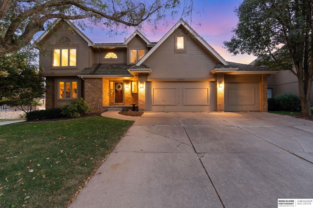 14453 Nelson's Creek Drive, Omaha, NE 68116