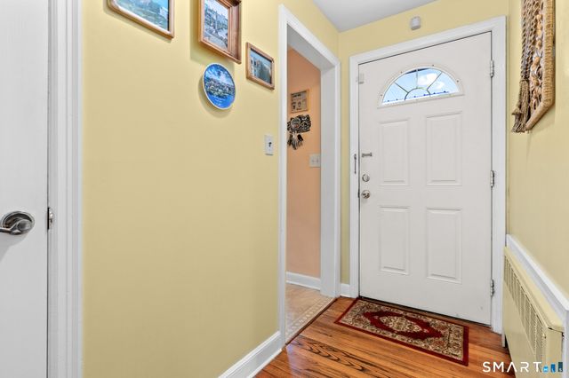 1781 Litchfield Turnpike, Woodbridge, CT 06525