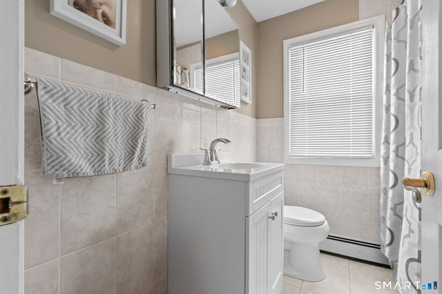 1781 Litchfield Turnpike, Woodbridge, CT 06525