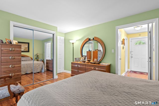 1781 Litchfield Turnpike, Woodbridge, CT 06525