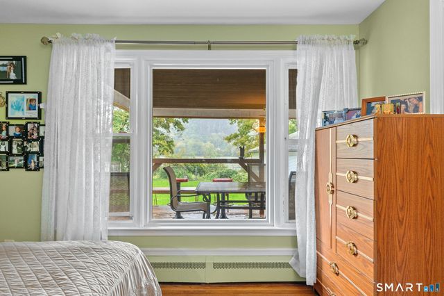 1781 Litchfield Turnpike, Woodbridge, CT 06525