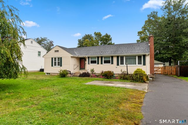 1781 Litchfield Turnpike, Woodbridge, CT 06525