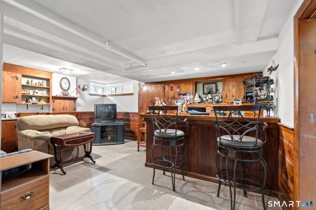 1781 Litchfield Turnpike, Woodbridge, CT 06525