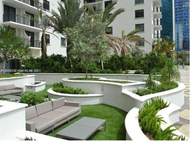 999 SW 1st Ave 1511, Miami, FL 33130