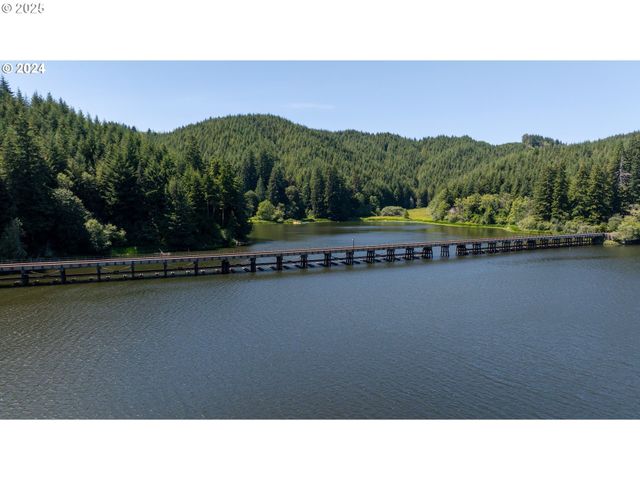 0 Tenmile Lake, Lakeside, OR 97449