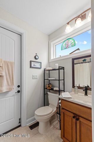 113 Harold Avenue, Swansboro, NC 28584