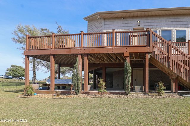 113 Harold Avenue, Swansboro, NC 28584