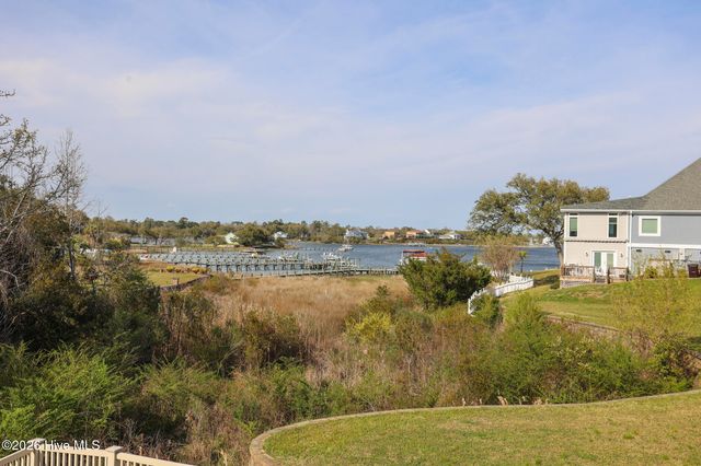 113 Harold Avenue, Swansboro, NC 28584