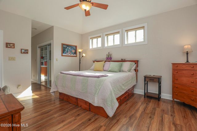 113 Harold Avenue, Swansboro, NC 28584