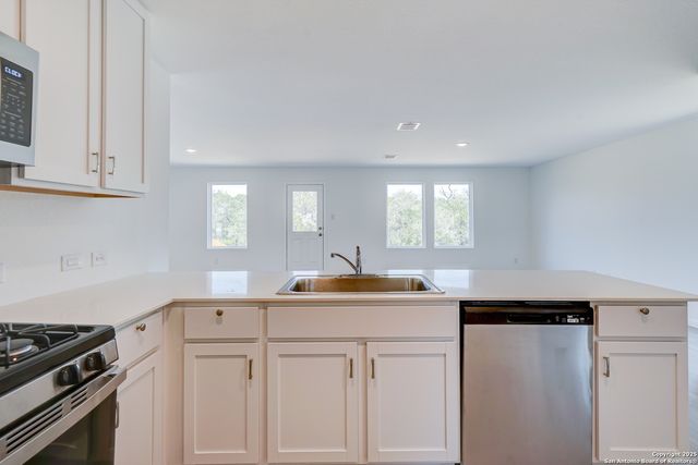 523 Kathleen, San Antonio, TX 78253