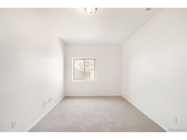 304 Duesenberg Ln, Fort Collins, CO 80524