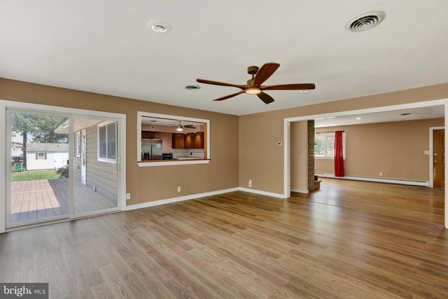 3 WOODCLIFFE DR, Robbinsville, NJ 08690