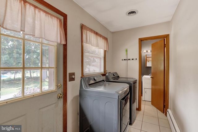 3 WOODCLIFFE DR, Robbinsville, NJ 08690