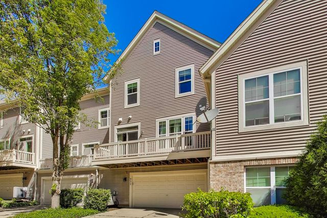 932 Tuscany Drive, Streamwood, IL 60107