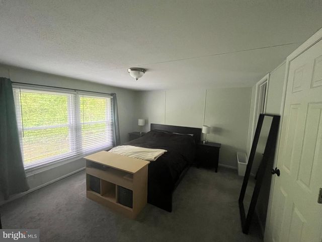 61 ARGYLE AVE, Glen Rock, PA 17327