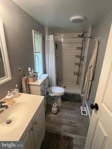 61 ARGYLE AVE, Glen Rock, PA 17327