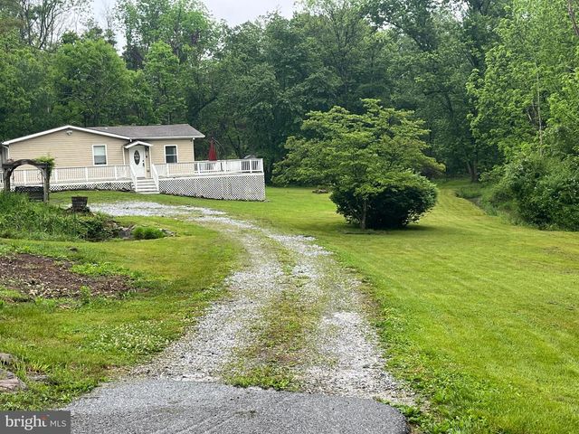 61 ARGYLE AVE, Glen Rock, PA 17327