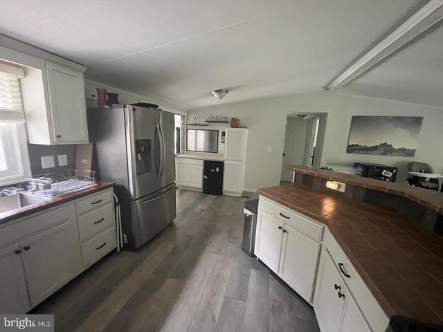 61 ARGYLE AVE, Glen Rock, PA 17327