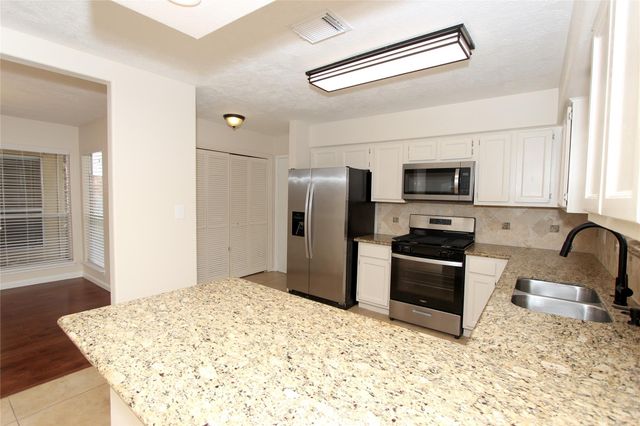 2731 Colony Drive, Sugar Land, TX 77479