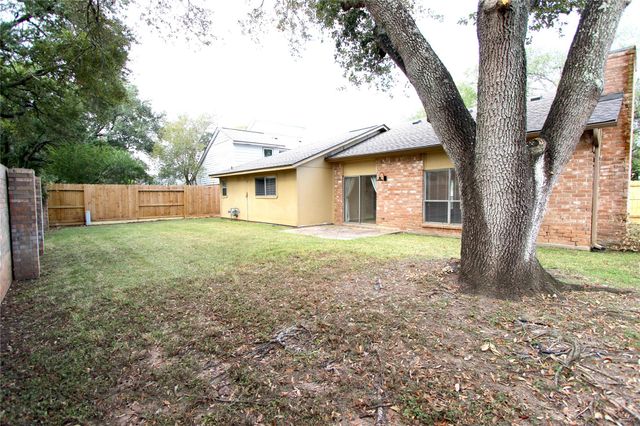 2731 Colony Drive, Sugar Land, TX 77479