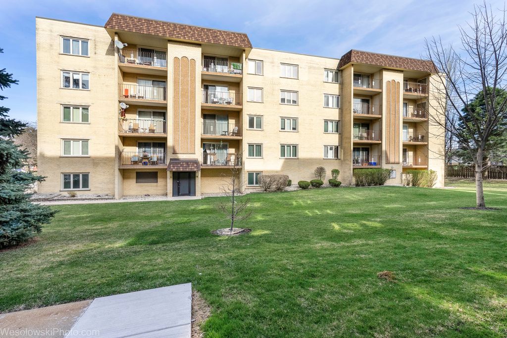 4106 N Narragansett Avenue 208, Chicago, IL 60634