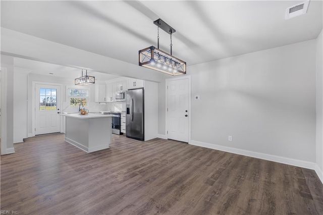 1039 Princess Anne RD, Virginia Beach, VA 23457