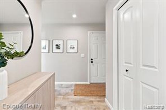 7269 Wildflower Ct Court, Grand Blanc, MI 48439