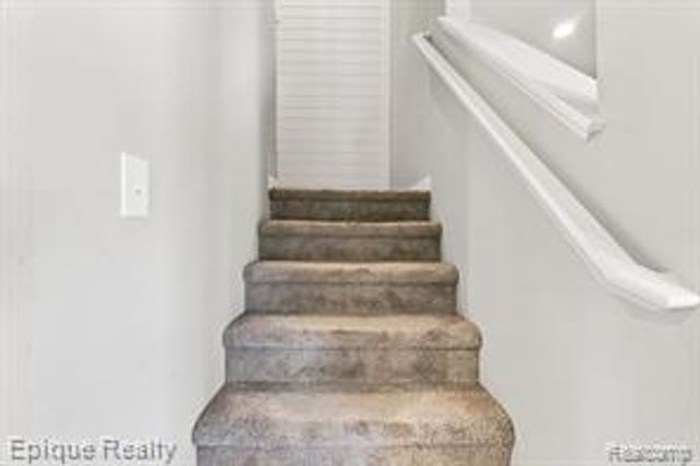 7269 Wildflower Ct Court, Grand Blanc, MI 48439