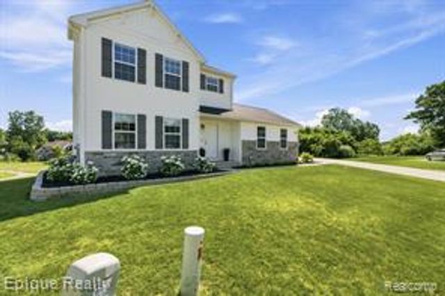 7269 Wildflower Ct Court, Grand Blanc, MI 48439
