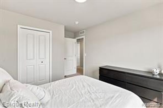 7269 Wildflower Ct Court, Grand Blanc, MI 48439