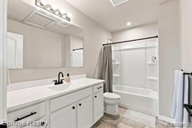 7269 Wildflower Ct Court, Grand Blanc, MI 48439
