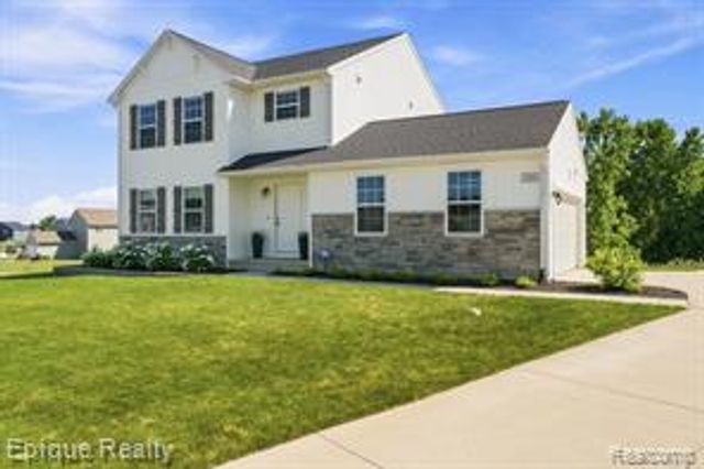 7269 Wildflower Ct Court, Grand Blanc, MI 48439