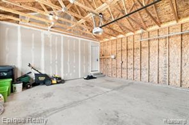 7269 Wildflower Ct Court, Grand Blanc, MI 48439