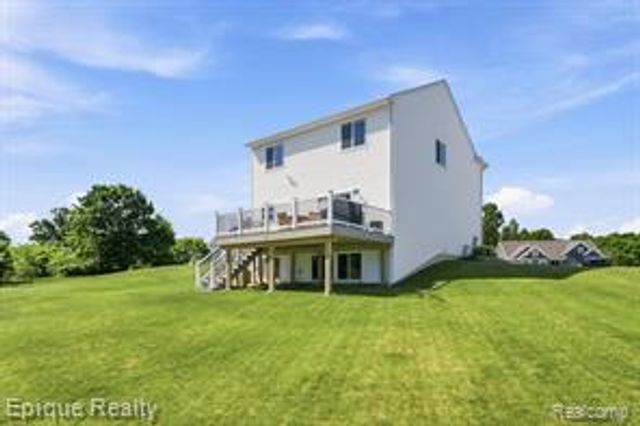 7269 Wildflower Ct Court, Grand Blanc, MI 48439