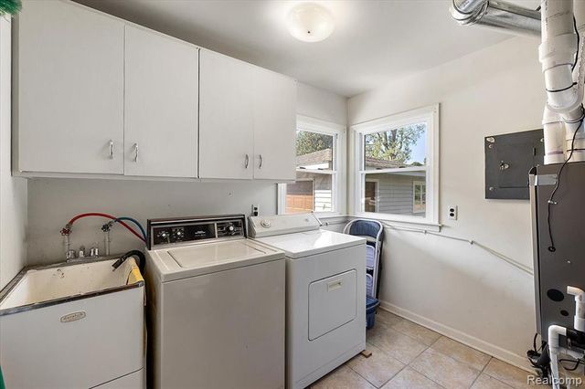 18001 Floral Street, Livonia, MI 48152