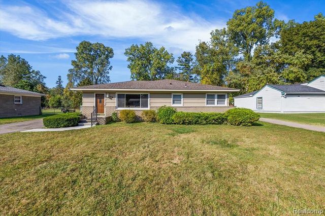 18001 Floral Street, Livonia, MI 48152