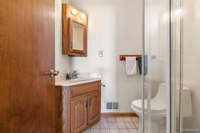 18001 Floral Street, Livonia, MI 48152