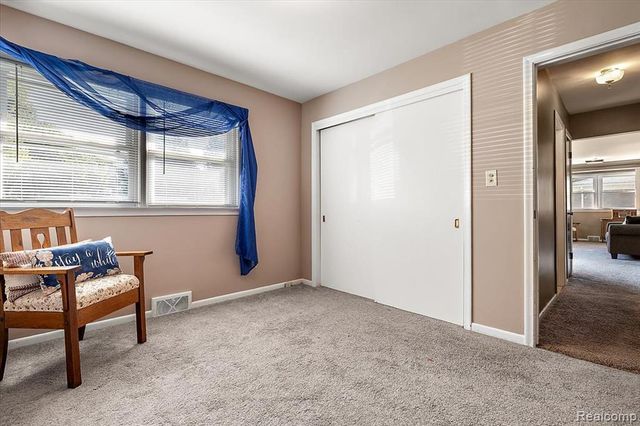 18001 Floral Street, Livonia, MI 48152