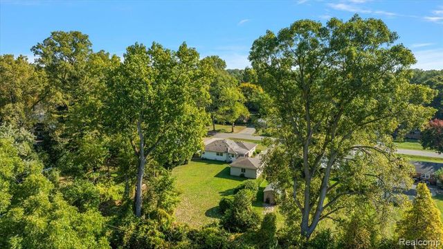 18001 Floral Street, Livonia, MI 48152