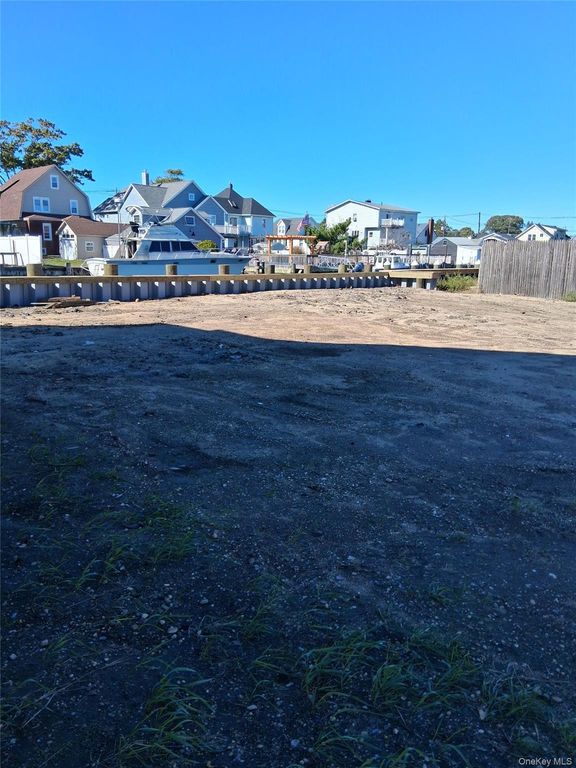 142 Sportsmans Avenue, Freeport, NY 11520 — exterior