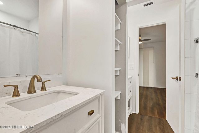 2300 TWELVE OAKS Drive B4, Orange Park, FL 32065