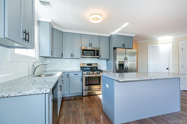 201 Nassau Boulevard A, Garden City South, NY 11530