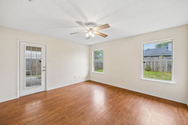 709 Stonebrooke Drive, Burleson, TX 76028