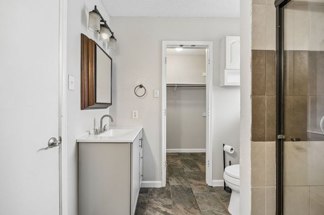 709 Stonebrooke Drive, Burleson, TX 76028