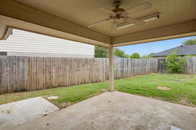 709 Stonebrooke Drive, Burleson, TX 76028