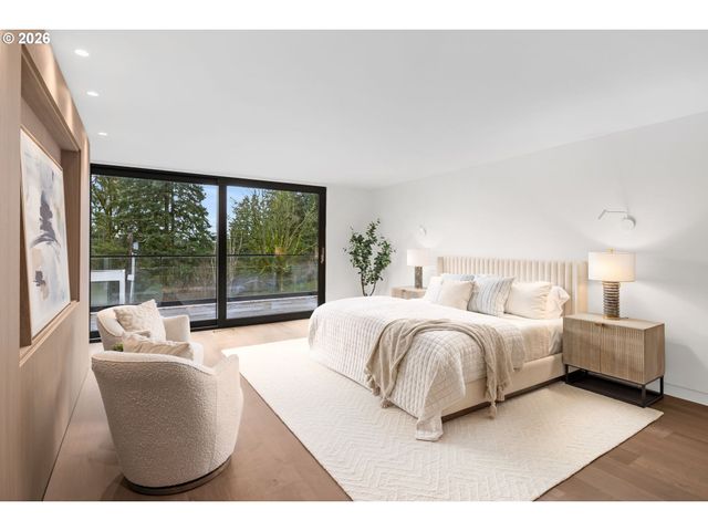 1120 S MILITARY Rd, Portland, OR 97219