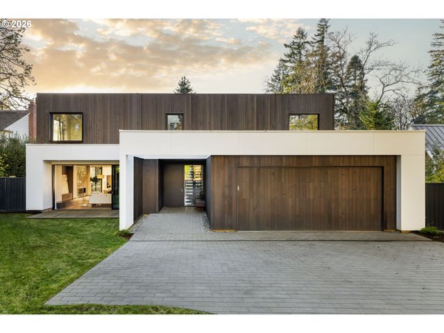 1120 S MILITARY Rd, Portland, OR 97219
