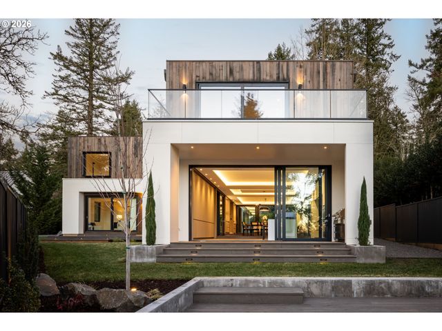 1120 S MILITARY Rd, Portland, OR 97219