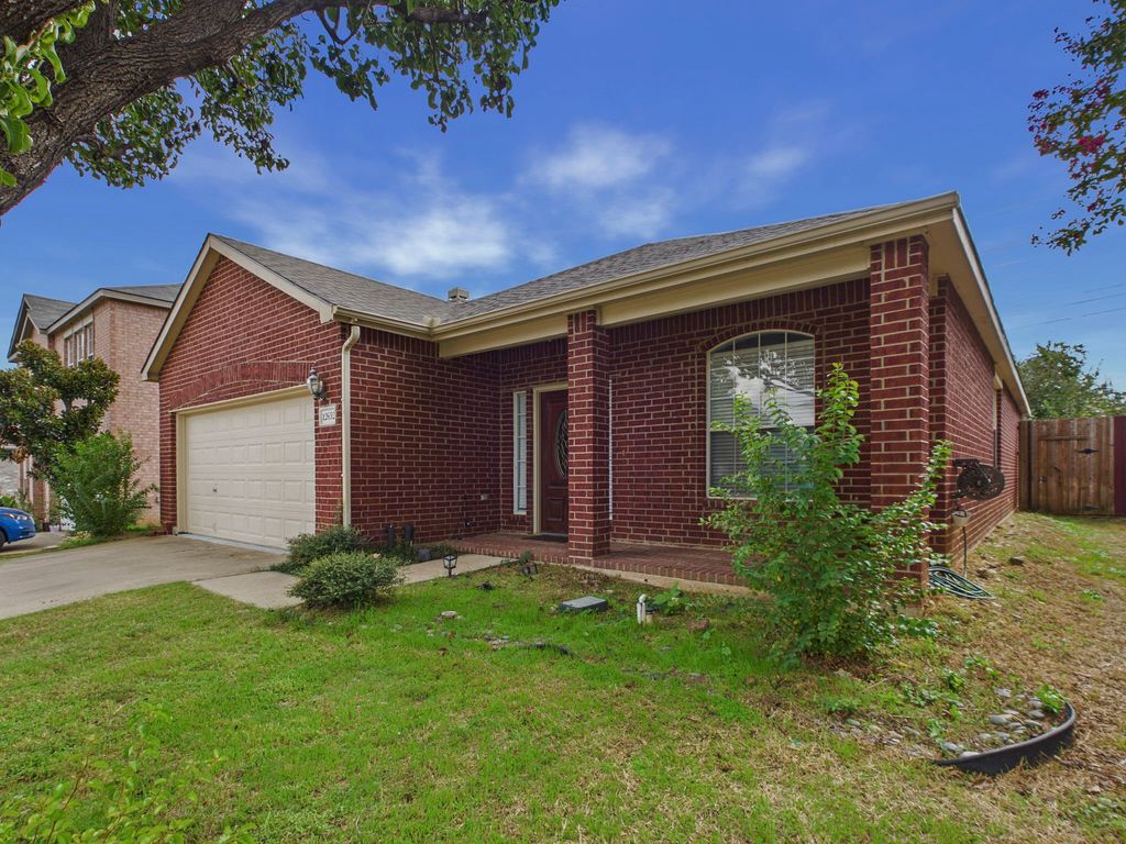 12652 Oakwood Circle, Fort Worth, TX 76040 — photo 5